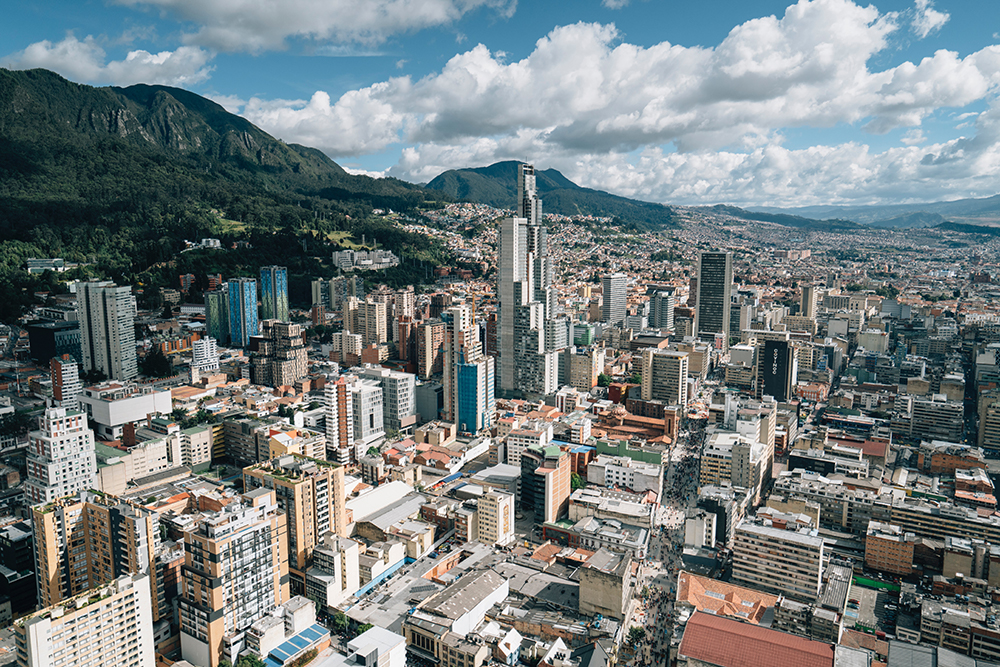 6 reasons to work with a foreign trade consultant when targeting business in Colombia